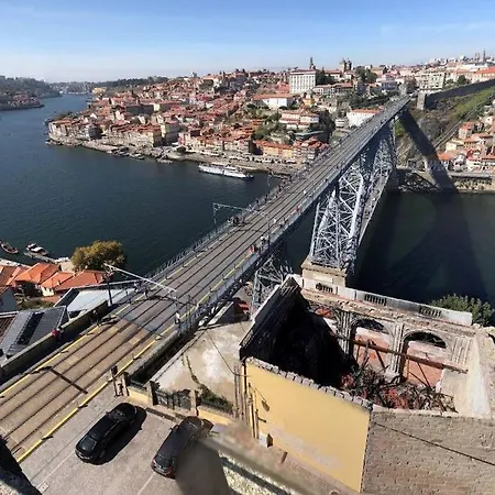 Appartement Ao Lado Da Estacao Do Metro!